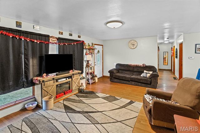 608 Harman Street, Pleasant Hill, IL 62366