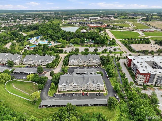 6 Monarch Trace Court 204, Chesterfield, MO 63017