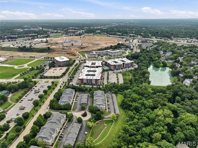 6 Monarch Trace Court 204, Chesterfield, MO 63017