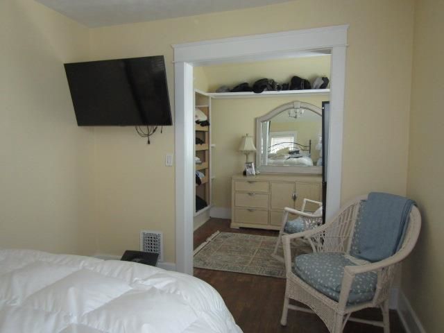 215 W Williams Street, Owosso, MI 48867