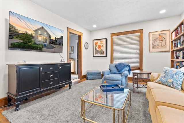 215 W Williams Street, Owosso, MI 48867