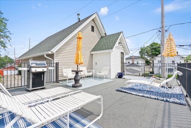 215 W Williams Street, Owosso, MI 48867