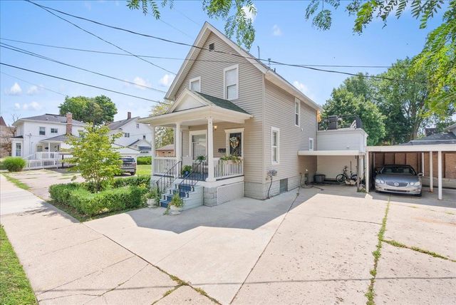 215 W Williams Street, Owosso, MI 48867