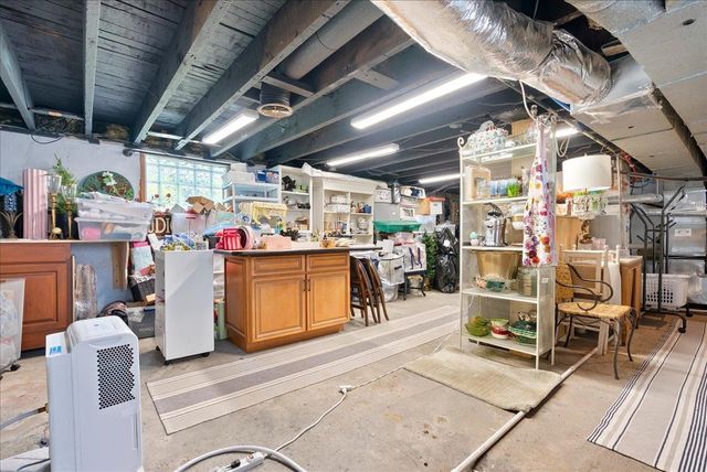 215 W Williams Street, Owosso, MI 48867