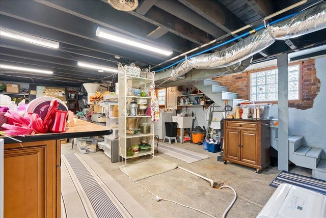 215 W Williams Street, Owosso, MI 48867