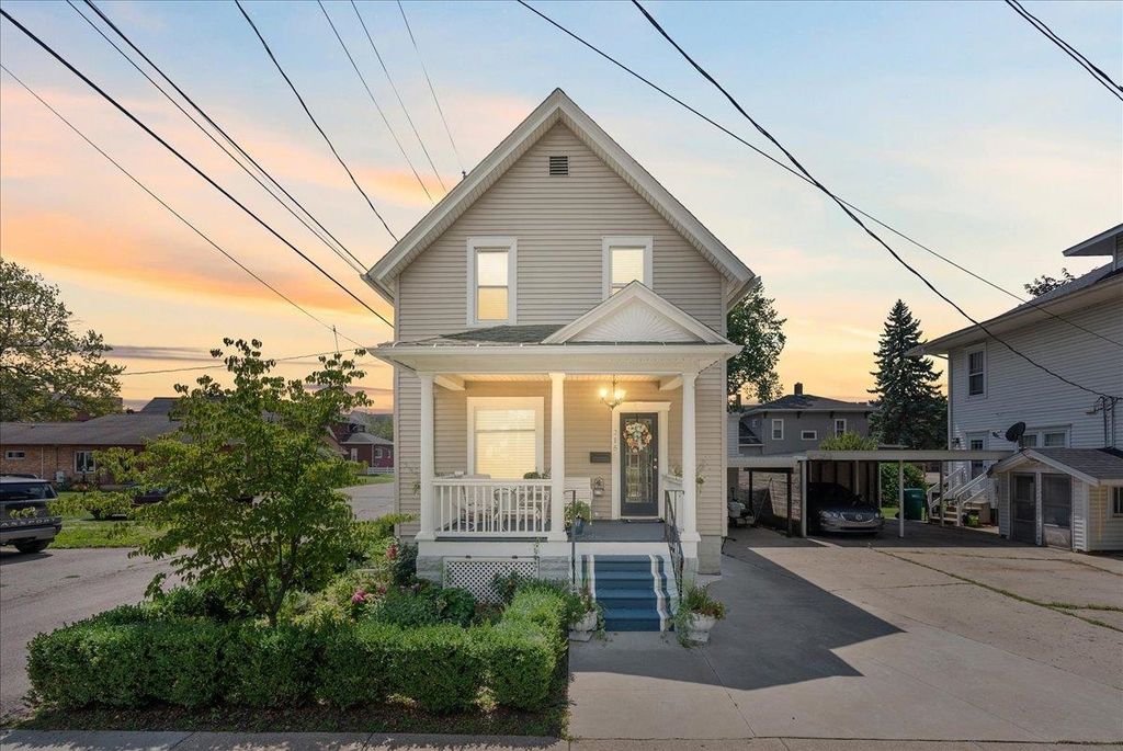 215 W Williams Street, Owosso, MI 48867