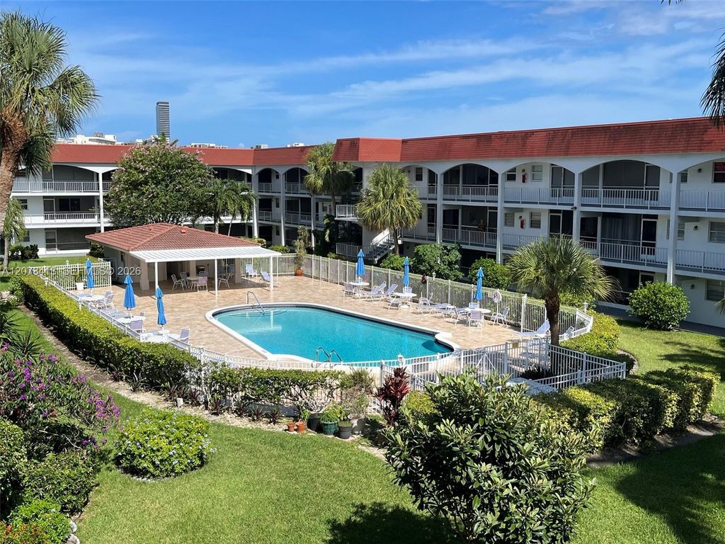 581 Blue Heron Drive 307-B, Hallandale Beach, FL 33009