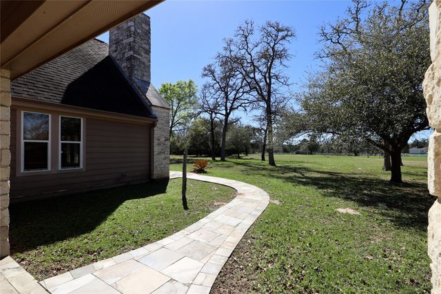 3337 Brunes Mill Road, Columbus, TX 78934