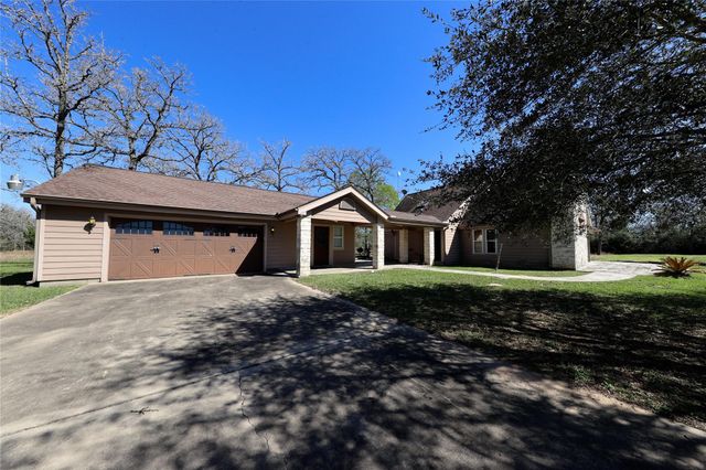 3337 Brunes Mill Road, Columbus, TX 78934
