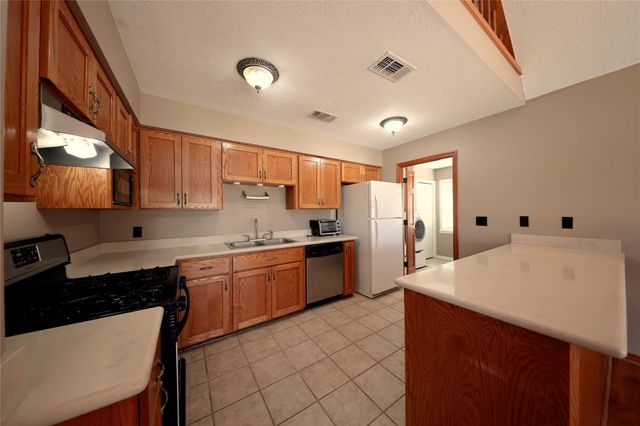 3337 Brunes Mill Road, Columbus, TX 78934