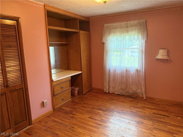 5920 Weaver Road, New Franklin, OH 44216