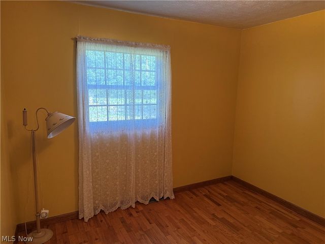 5920 Weaver Road, New Franklin, OH 44216