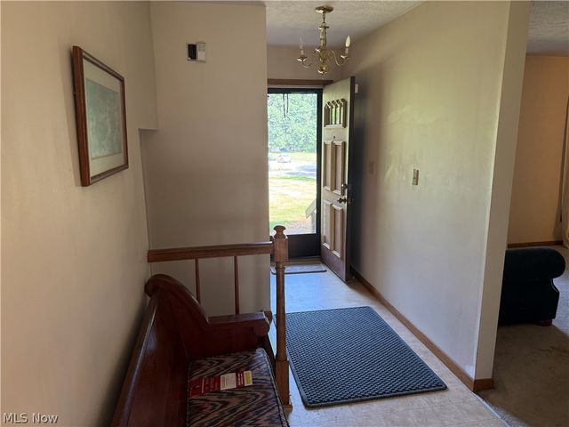 5920 Weaver Road, New Franklin, OH 44216