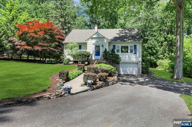 522 Helena Avenue, Wyckoff, NJ 07481