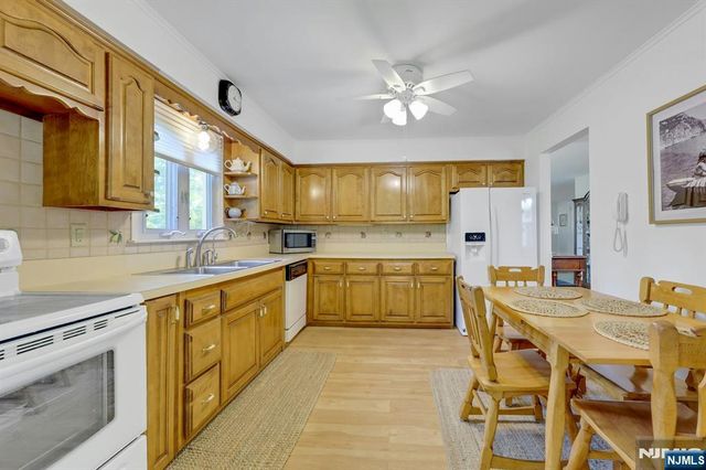 522 Helena Avenue, Wyckoff, NJ 07481