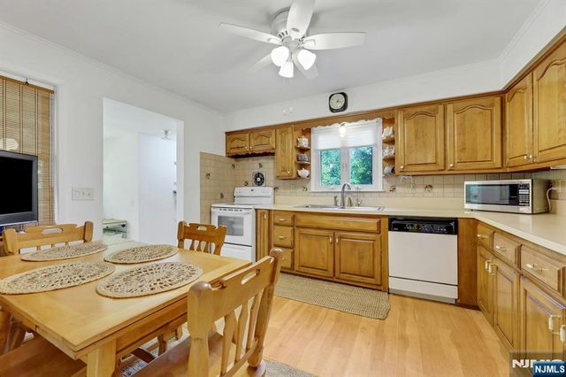 522 Helena Avenue, Wyckoff, NJ 07481