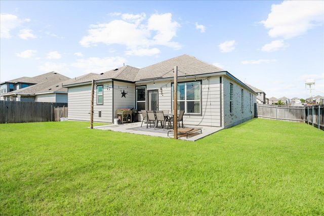 210 Maroon LN, Kyle, TX 78640