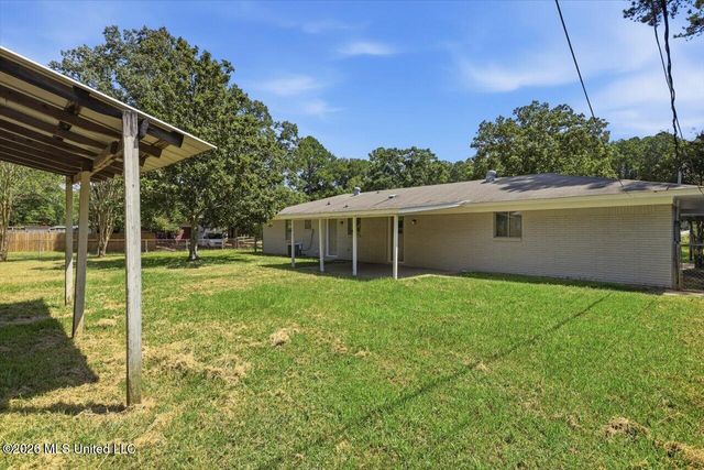 335 Saint Joe Boulevard, Pearl, MS 39208
