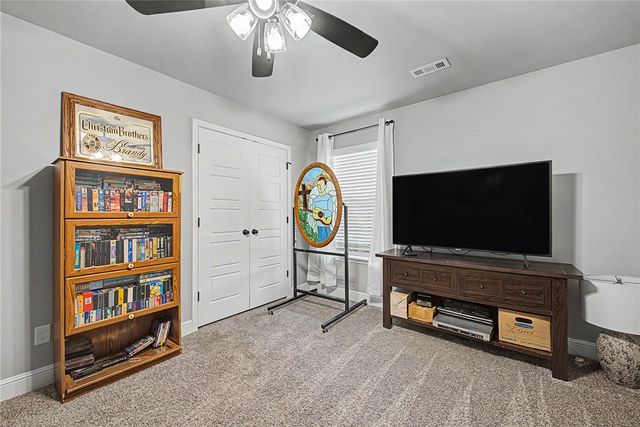 2400 Graham Lane, Pea Ridge, AR 72751