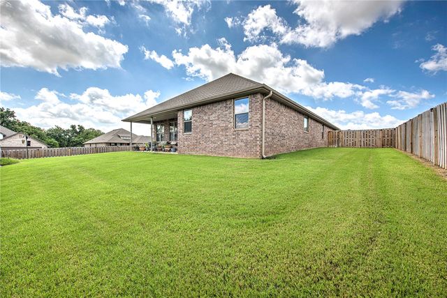 2400 Graham Lane, Pea Ridge, AR 72751