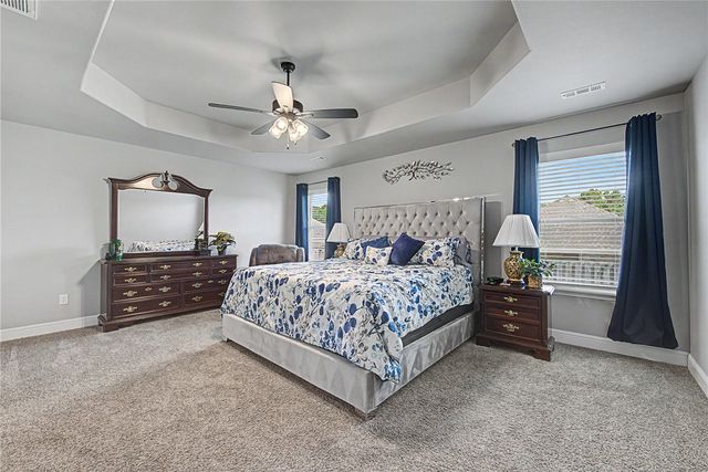 2400 Graham Lane, Pea Ridge, AR 72751