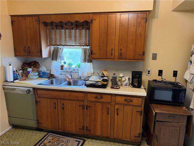 3845 E 143rd Street, Cleveland, OH 44128