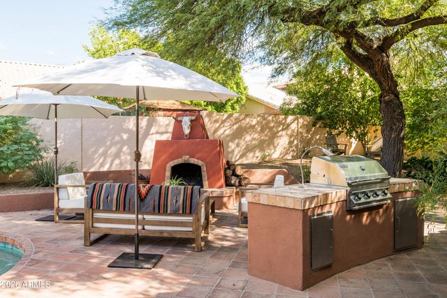6902 E HEARN Road, Scottsdale, AZ 85254