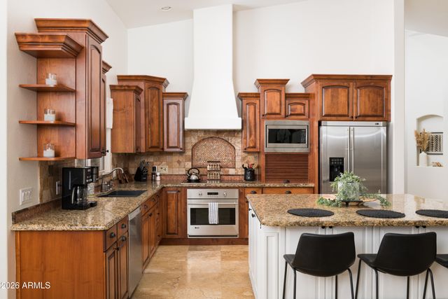 6902 E HEARN Road, Scottsdale, AZ 85254