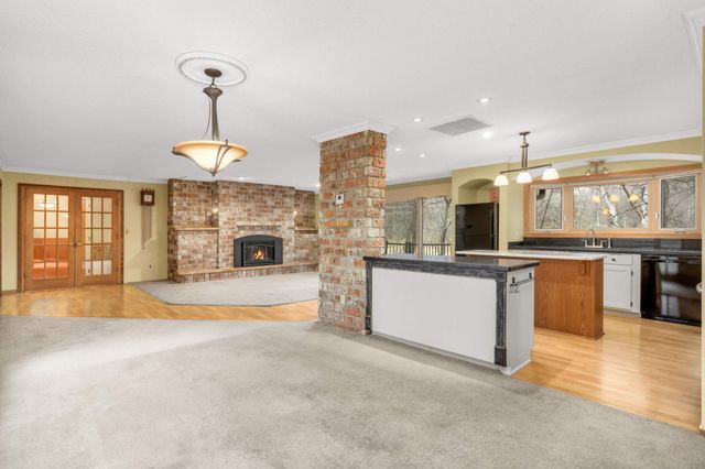 1810 Valley Curve Road, Mendota Heights, MN 55118