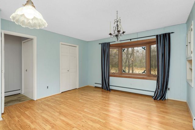 1810 Valley Curve Road, Mendota Heights, MN 55118