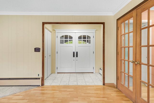 1810 Valley Curve Road, Mendota Heights, MN 55118