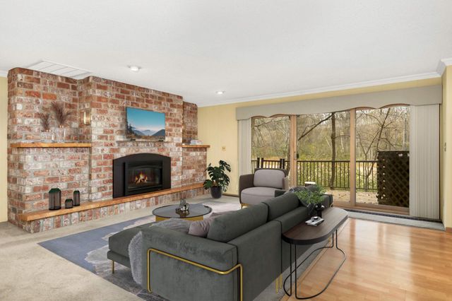 1810 Valley Curve Road, Mendota Heights, MN 55118