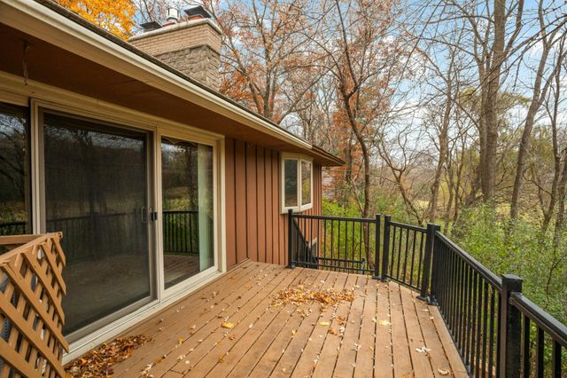 1810 Valley Curve Road, Mendota Heights, MN 55118