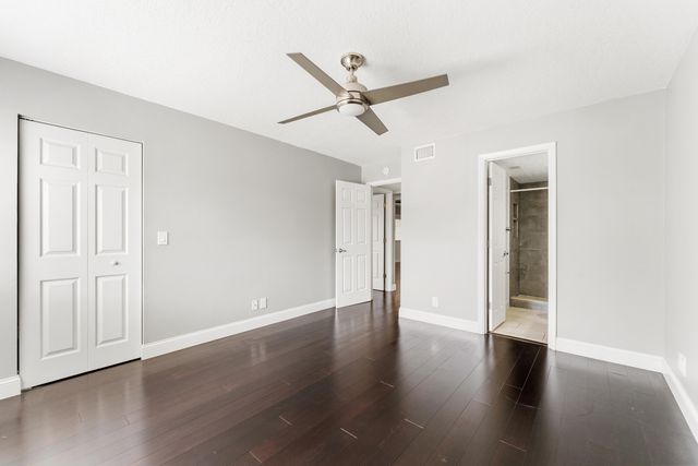 516 Shady Pine Way B2, Greenacres, FL 33415