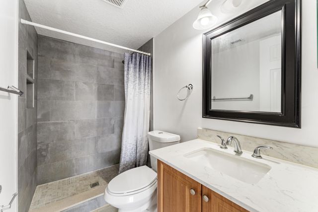 516 Shady Pine Way B2, Greenacres, FL 33415