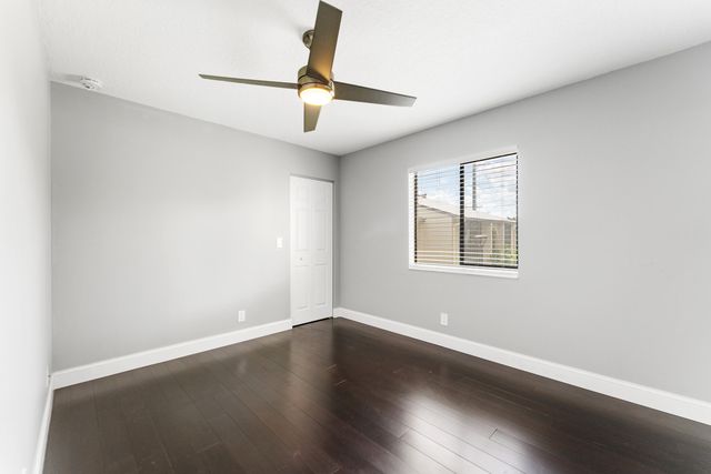 516 Shady Pine Way B2, Greenacres, FL 33415