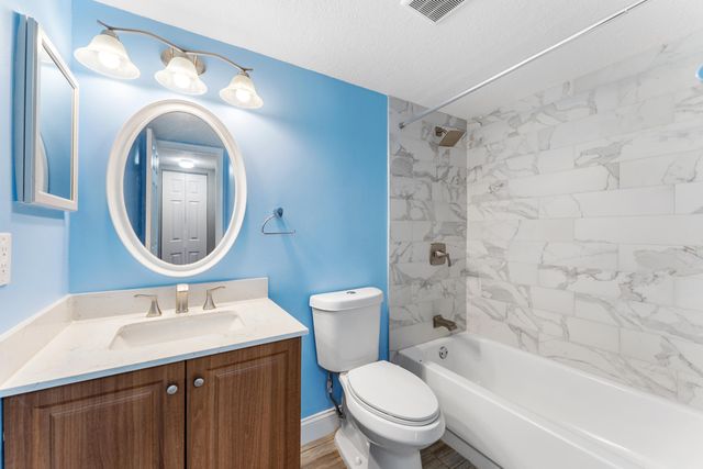 516 Shady Pine Way B2, Greenacres, FL 33415