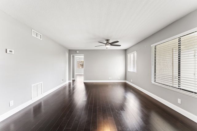 516 Shady Pine Way B2, Greenacres, FL 33415