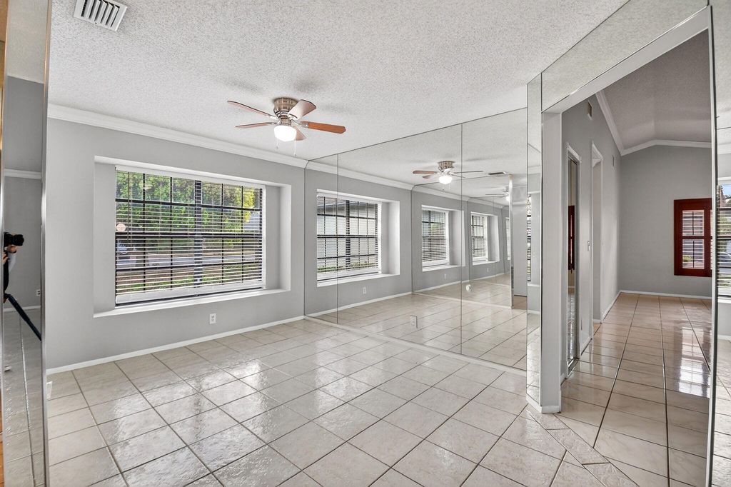 4105 S Shelley Rd Road S, West Palm Beach, FL 33407