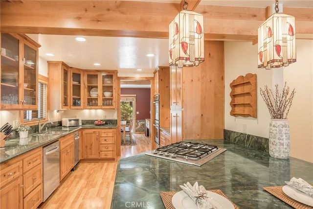 39145 Starview Lane, Big Bear Lake, CA 92315