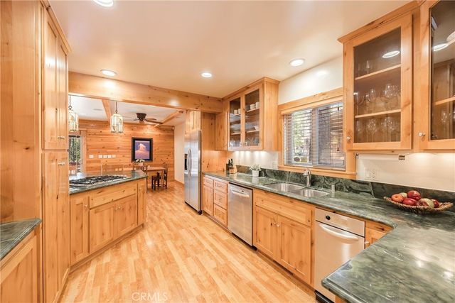 39145 Starview Lane, Big Bear Lake, CA 92315