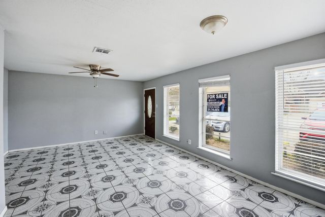 3340 Burke Road 97, Pasadena, TX 77504