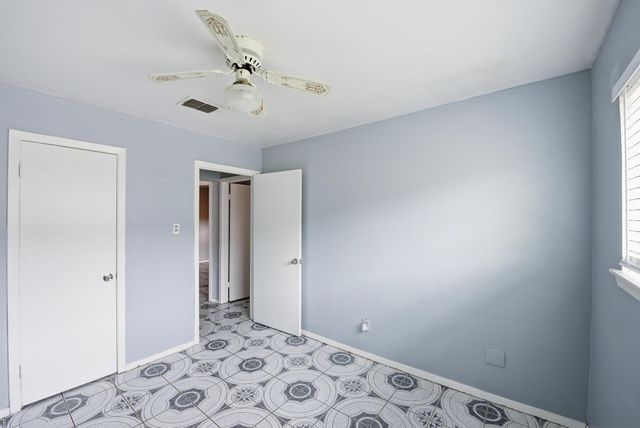 3340 Burke Road 97, Pasadena, TX 77504