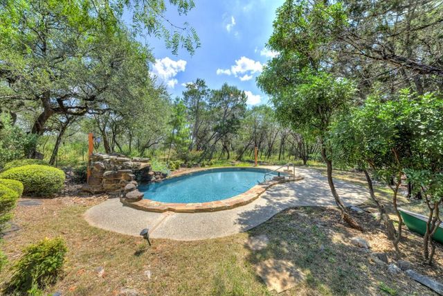 639 Bluff Ridge Ct, New Braunfels, TX 78132