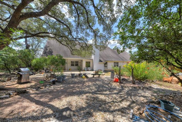 639 Bluff Ridge Ct, New Braunfels, TX 78132