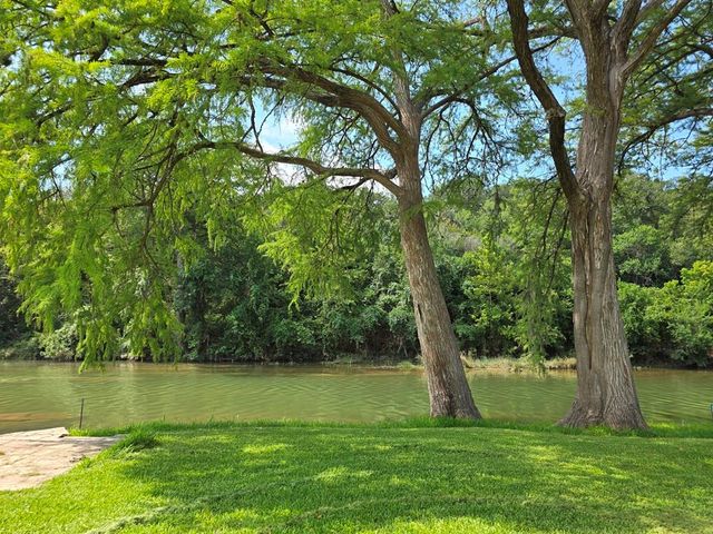 639 Bluff Ridge Ct, New Braunfels, TX 78132