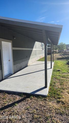 1983 E CRYSTAL Lane, Eagar, AZ 85925