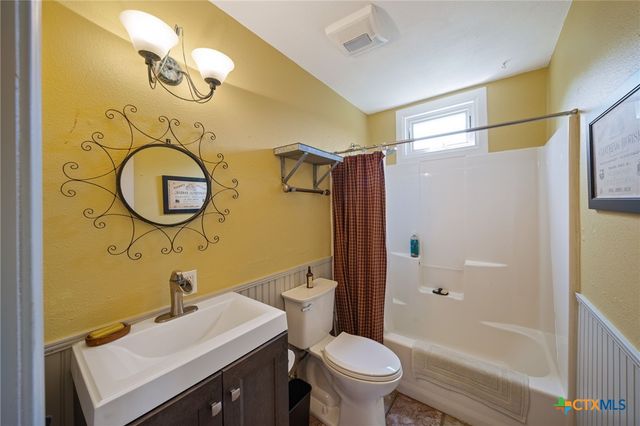 1315 Agarita Drive, Fischer, TX 78623
