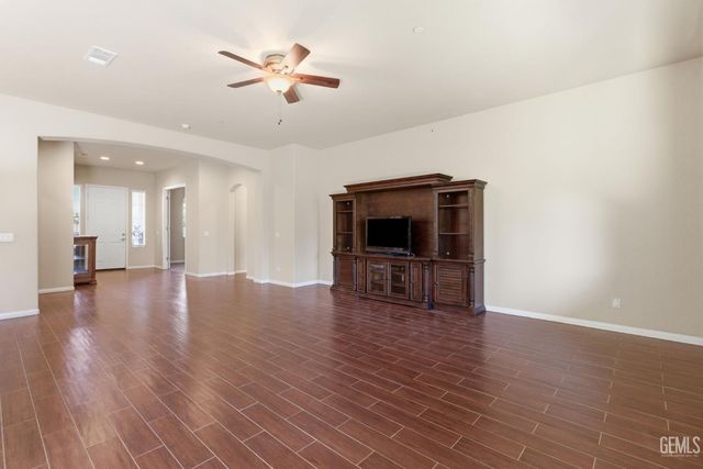 14316 Del Webb Court, Bakersfield, CA 93306