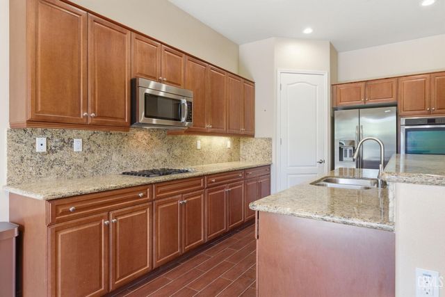 14316 Del Webb Court, Bakersfield, CA 93306